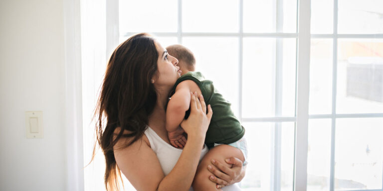 mom soothing baby encouragement for moms