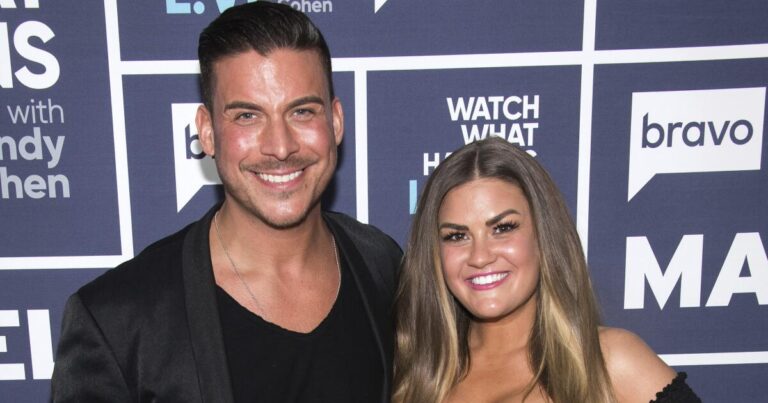 urlhttps3A2F2Fcalifornia times brightspot.s3.amazonaws.com2F062F412F68b994984aa5bcb2663e2f61ad9e2Fjax taylor brittany cartwright cropped