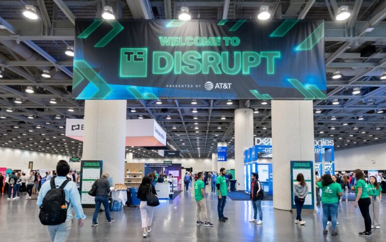 disrupt expo hall crop