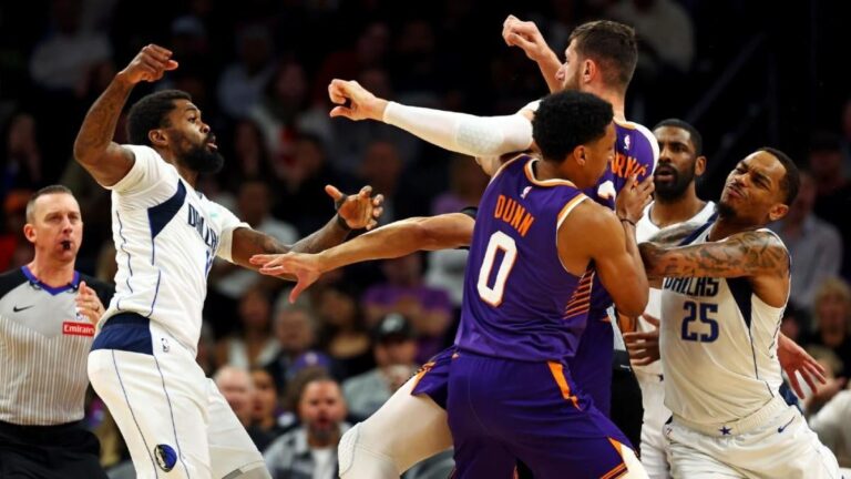 usatsi mavs suns brawl