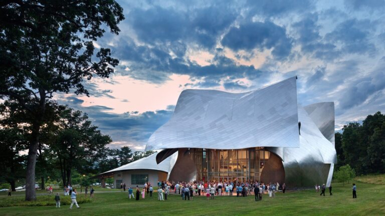 Fisher Center Summer photo by Peter Aaron x2768